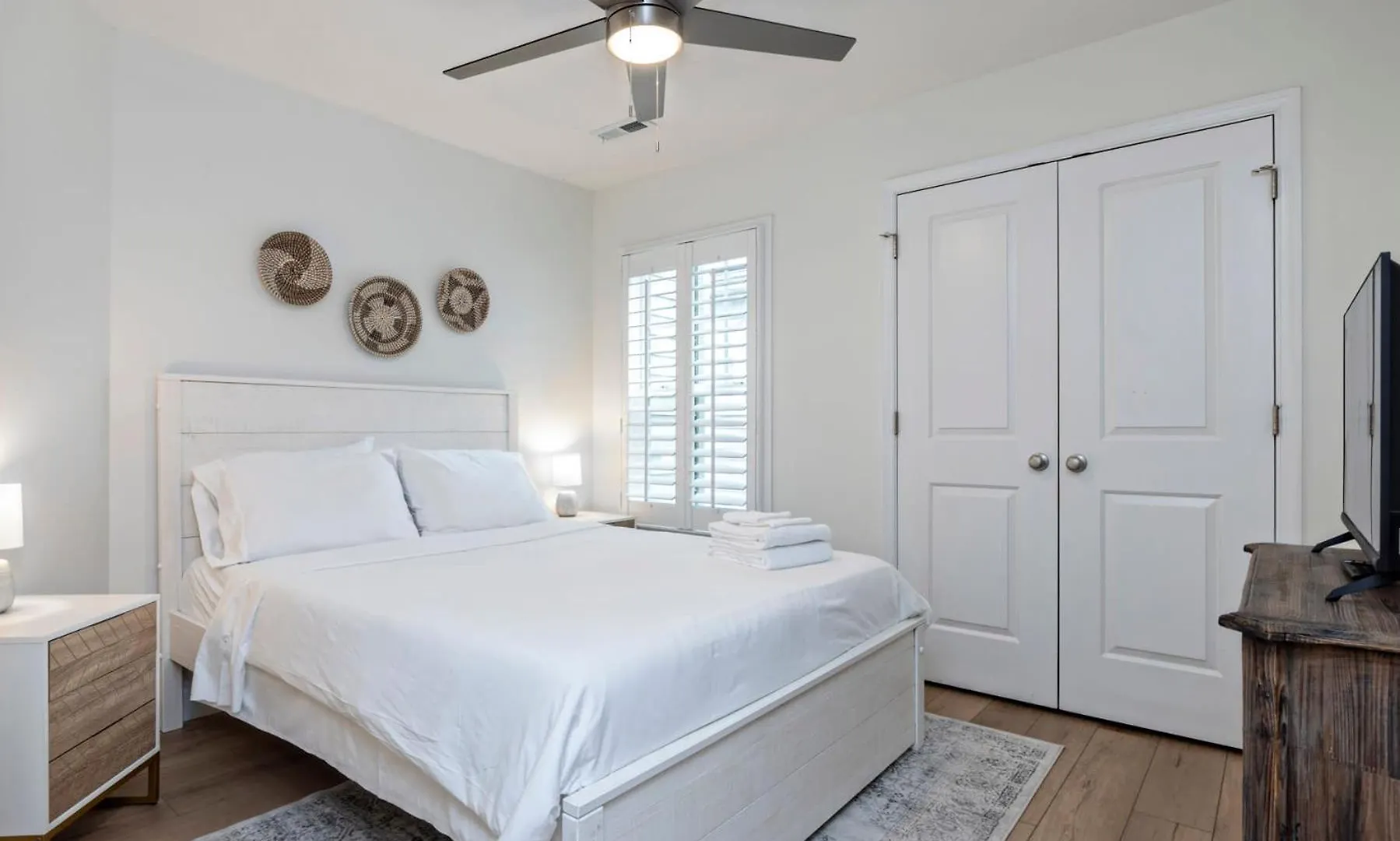 Incredible Location Villa Virginia Beach